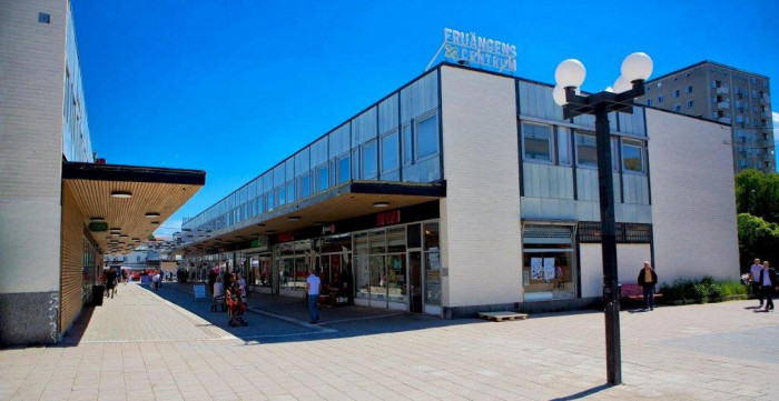 Fruängen centrum is one of the acquired city centers, by Niam.